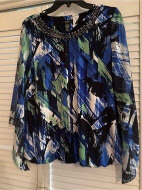Alfani Chain-Neck Blouse in Blue Green Abstract Print bubble hem